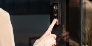 Smart door bell